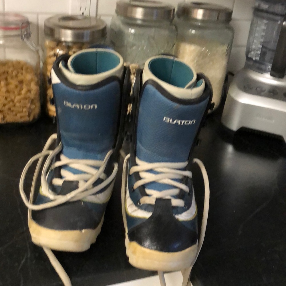 Burton snow board boots